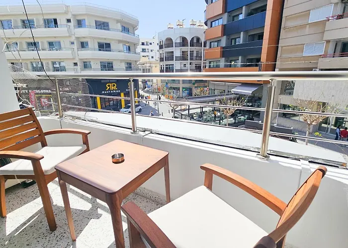 The Colors Of דירה *