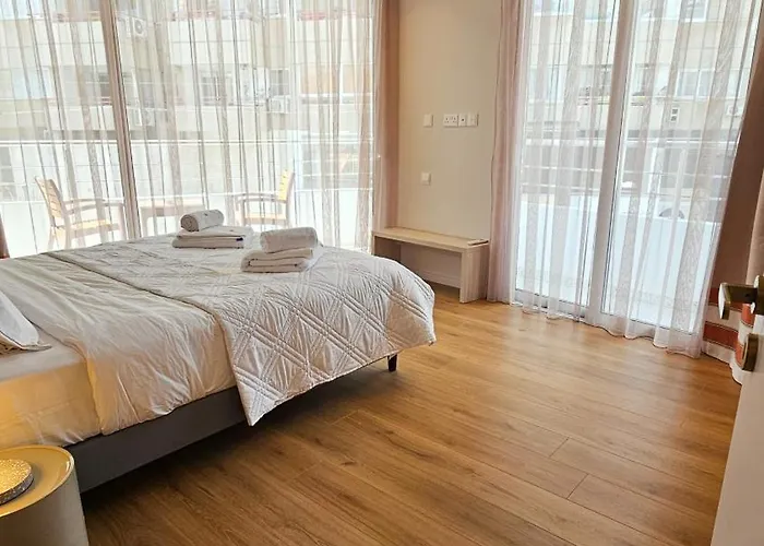 The Colors Of לרנקה